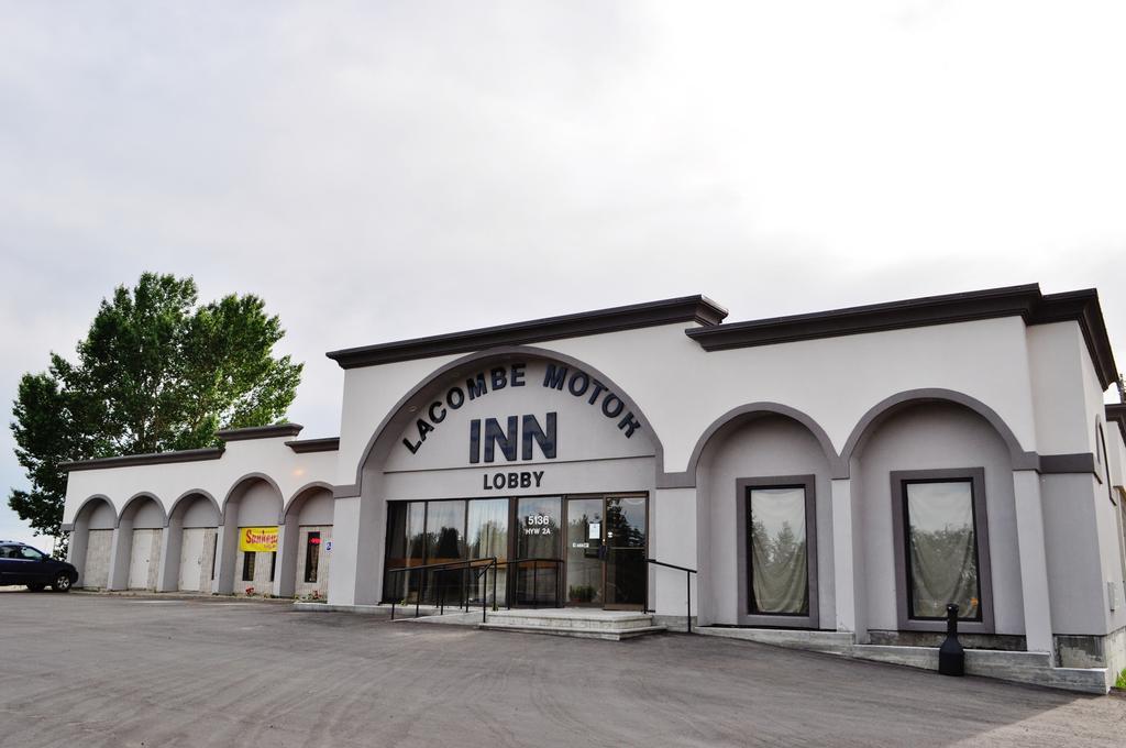 Lacombe Motor Inn 외부 사진