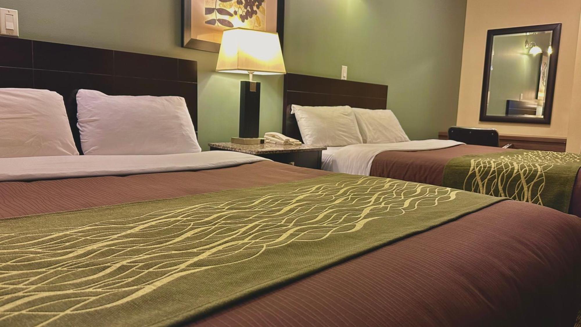 Lacombe Motor Inn 외부 사진