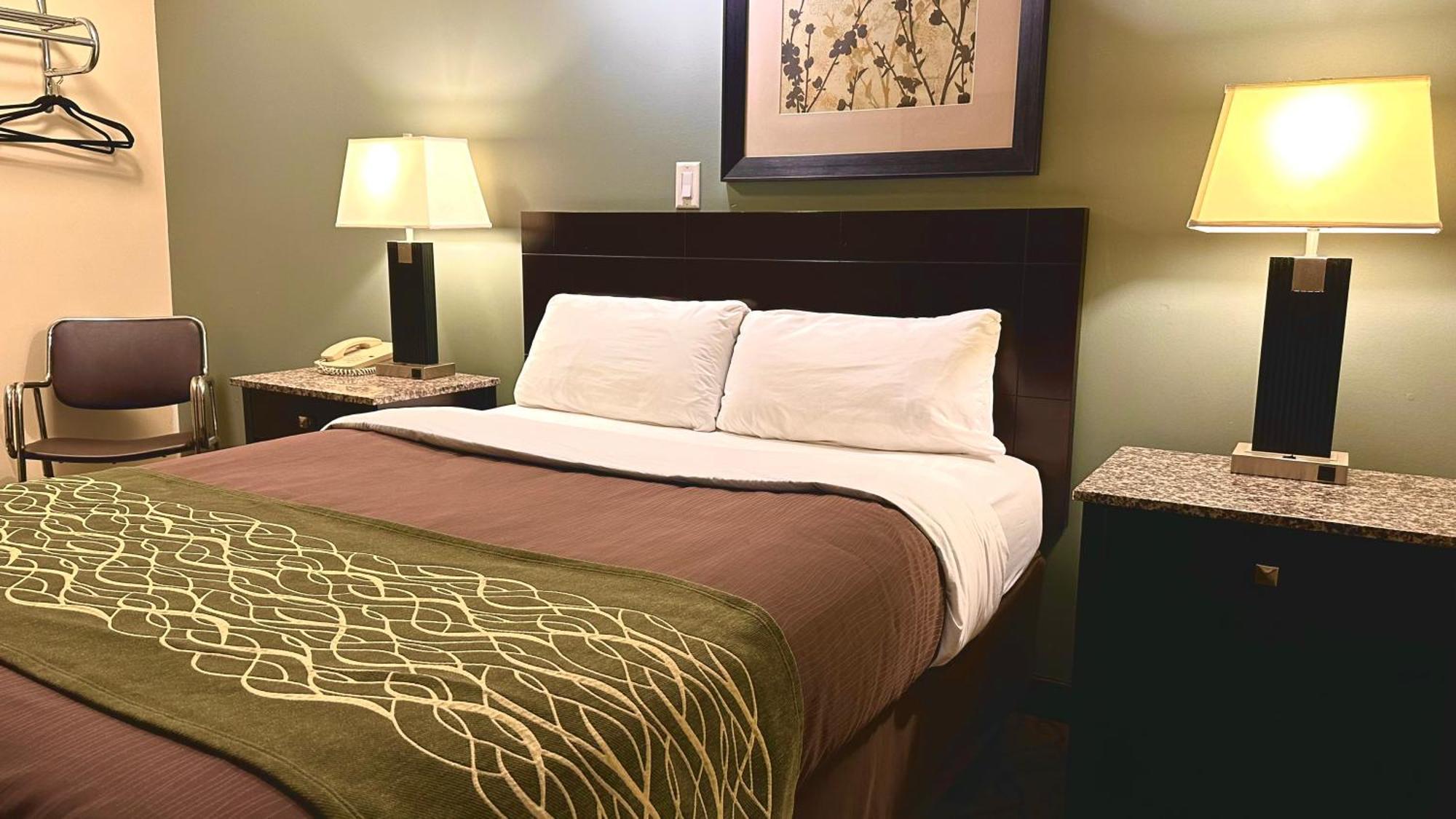 Lacombe Motor Inn 외부 사진